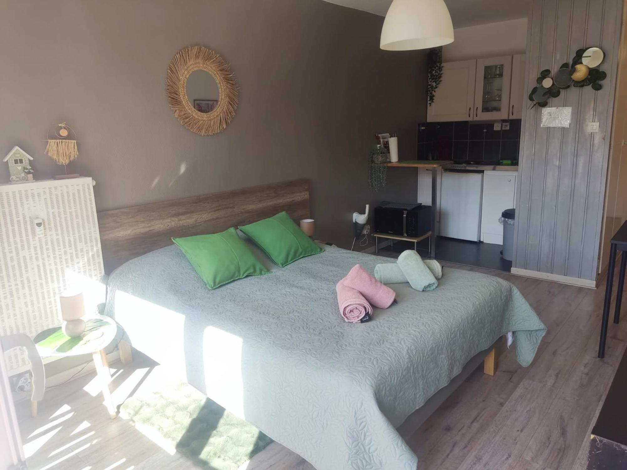 Kleber+ Parking+ Balcon Appartement